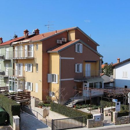 Rooms And Apartments Robert Rovinj Exterior foto